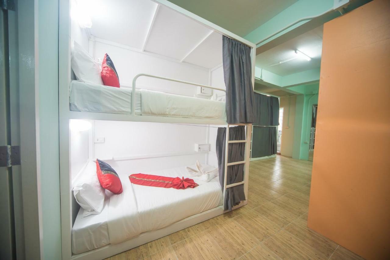 Panda Hostel Phuket (Adults Only) Patong Exterior foto