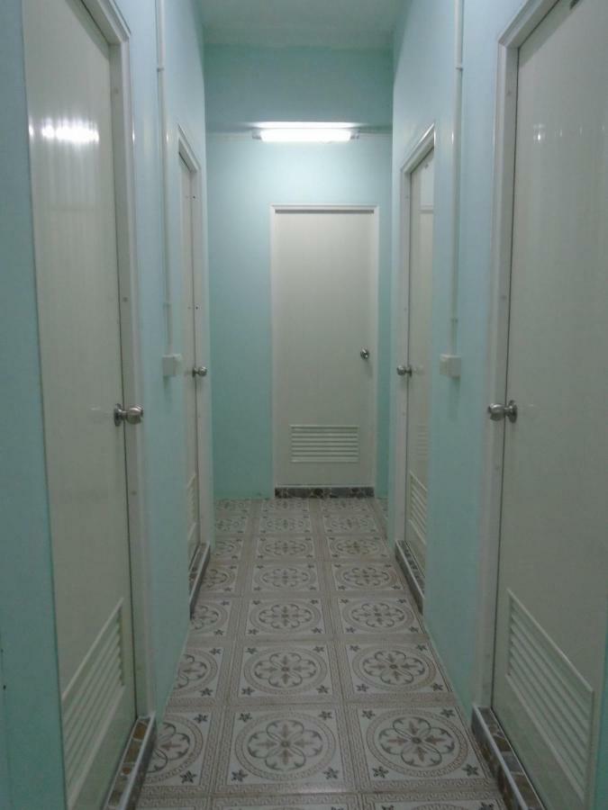 Panda Hostel Phuket (Adults Only) Patong Exterior foto